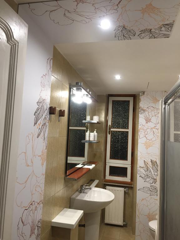 Luxury White House Rome Apartment Bilik gambar
